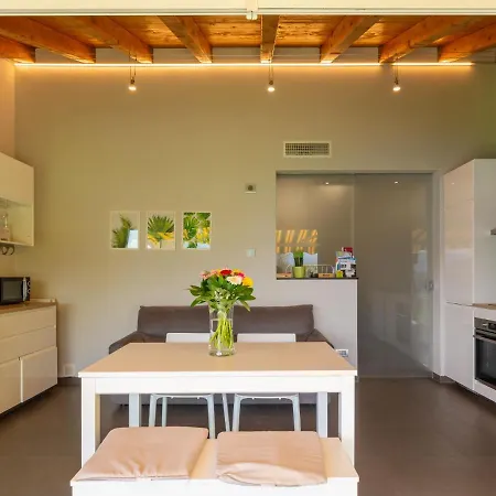 Lacum Lux By Interhome Dom wakacyjny